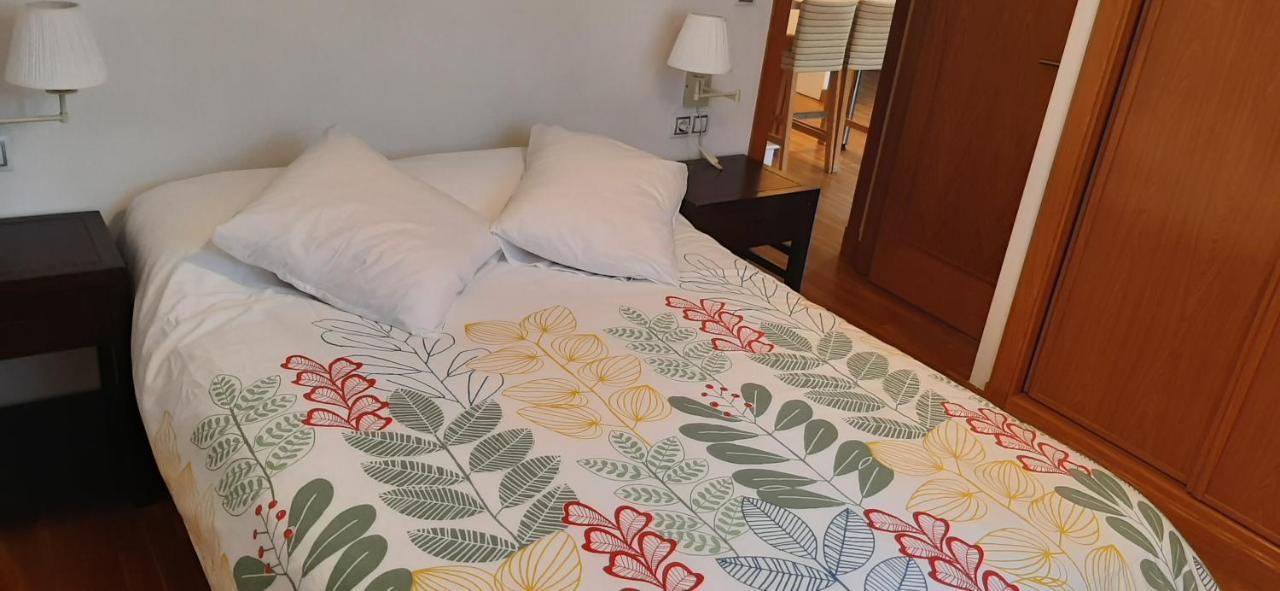 Apartamento Centro De Sanxenxo Con Garaje Eksteriør billede